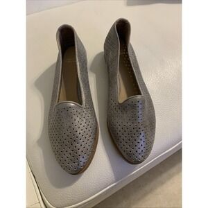 johnston and murphy Women Silver Flat Moccasins Size 6.5